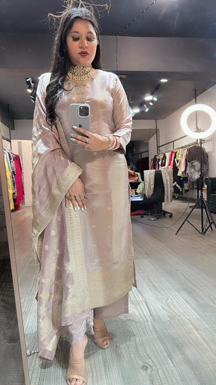 Kundan lavander Heavy Dupatta suit