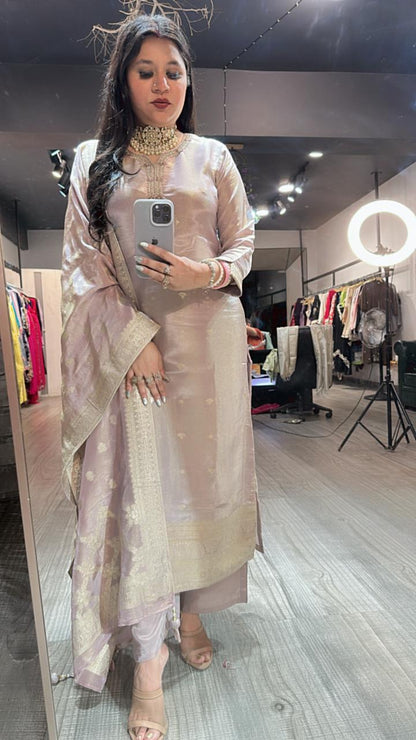 Kundan lavander Heavy Dupatta suit