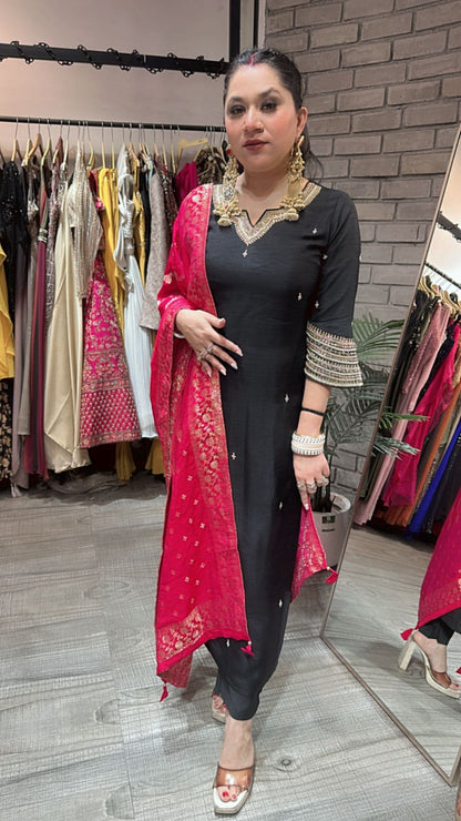 Oorja Black pink Dupatta Designer Suit