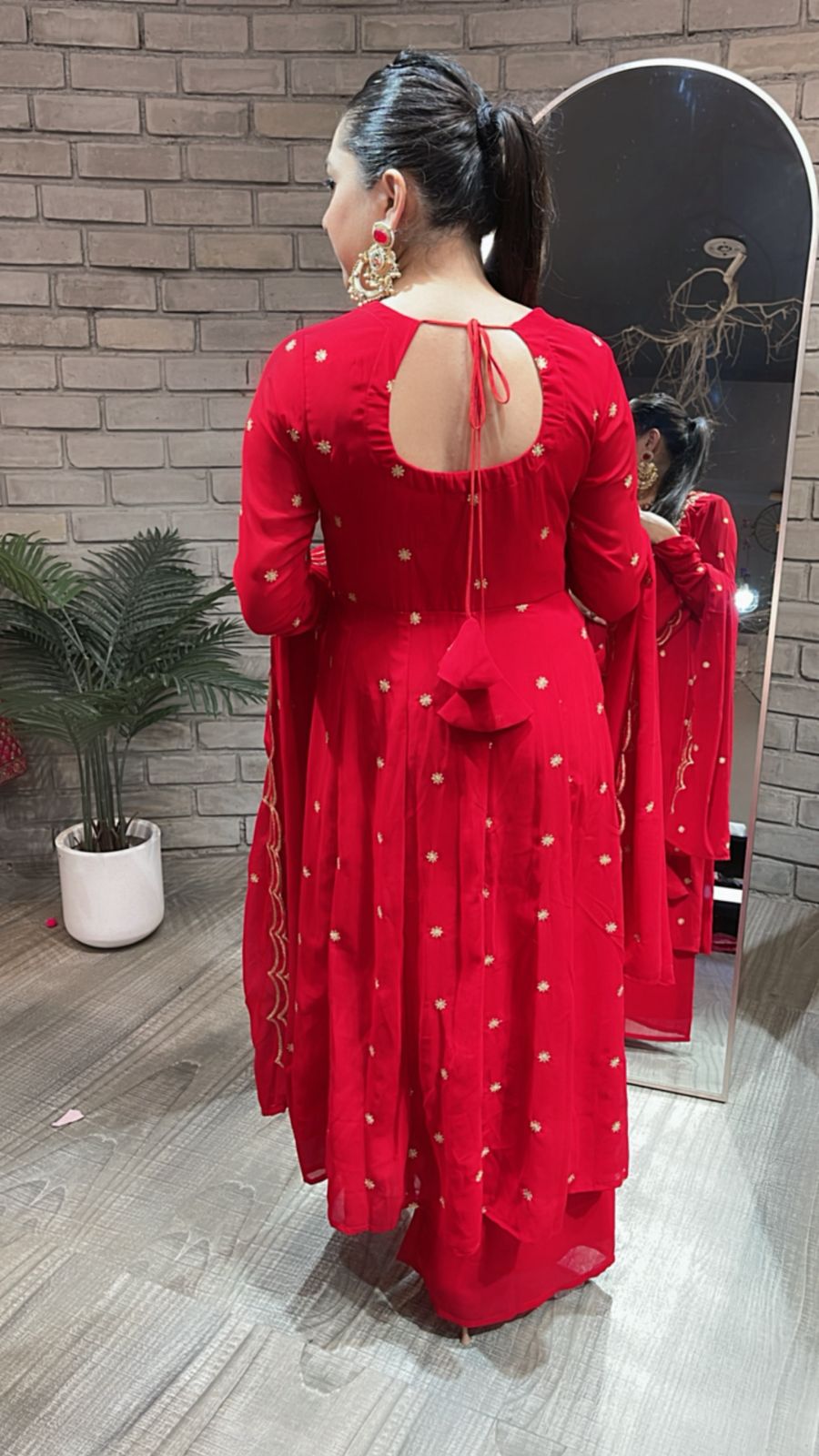 Suhagan Red katdana Suit